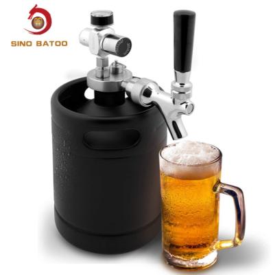 China Portable CO2 Mini Keg Dispenser , Stainless Steel Homebrew Kegerator Kit for sale