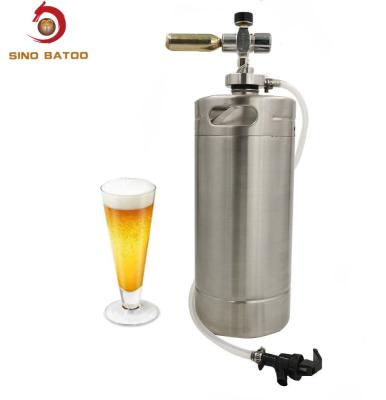 China 4L Single Wall CO2 Mini Keg Dispenser With Flexible Beer Tap for sale