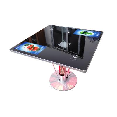 China 15.6in Capacitive Touch Screen Game Table 1366x768 With Wireless Phone Charger for sale