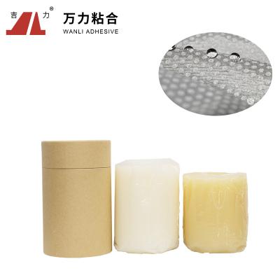Chine Colle d'adhésif de textile de 9000 Cps blanche au tissu jaunâtre au tissu PUR-4320 adhésif à vendre