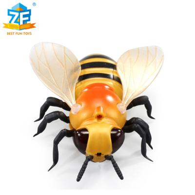 Китай Drop Shipping Lifelike Rc Honeybee Bug Toys With Growing Eyes IR Insect Animal Toys Summer Game продается