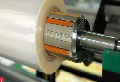 Китай Автоматическая машина для ламинирования пленки ножа ЛЮБИМЦА ОПП горячая без растворителя продается