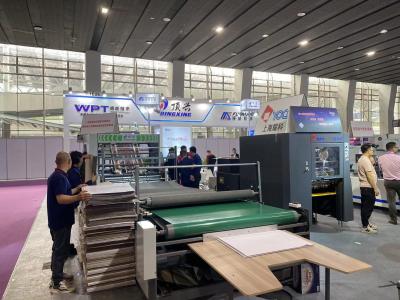 Κίνα Αυτόματη υψηλή Laminator φλαούτων ακρίβειας μηχανή για το ζαρωμένο χαρτόνι προς πώληση