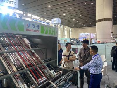 Κίνα Ζαρωμένη υψηλή ταχύτητα μηχανή τοποθέτησης σε στρώματα φλαούτων κιβωτίων χαρτοκιβωτίων αυτόματη προς πώληση