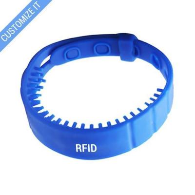 China O punho ultra sensível da frequência ultraelevada RFID personalizou o bracelete ajustável do silicone à venda