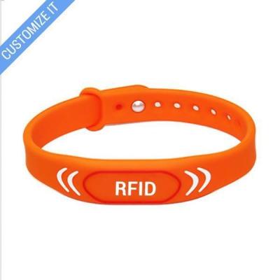 China Ultralight Adjustable RFID Silicone Wristband Customized With Metal Buckle for sale