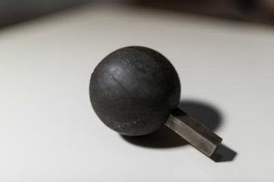 China Meios de moedura da bola do moinho alto da caída da dureza HRC60-65 para material do moinho de bola o bom 20-150mm à venda