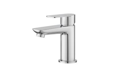 China High Rise Monobloc Bath Tap Ceramic Valve with 3 Years Warranty for sale