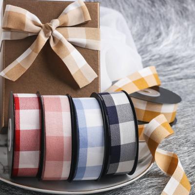 China Black And White Checkered Wired Ribbon 7mm-40mm Polyester Ribbon Roll for sale