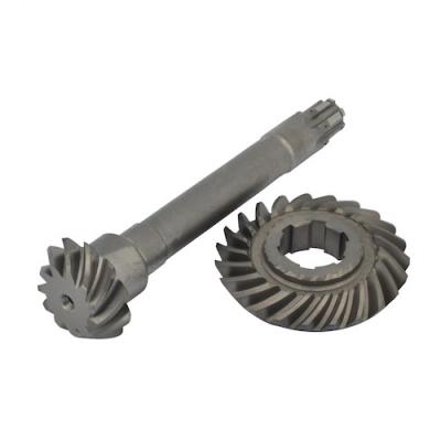 Cina OEM Iron Gear Transmission Casting And Machining Gear For Tractor Components in vendita