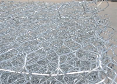 China Cestas llenadas piedra hexagonal de Gabion de la malla del triple de la malla de alambre de Gabion de la torsión en venta