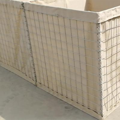 Chine Boîte militaire soudée galvanisée de Gabion de sable de barrière d'armée de mur de sécurité militaire de Hesco à vendre