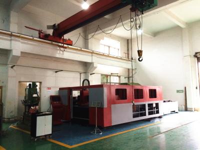 China CNC Sheet  Metal Laser Cutting Machine with Mini Cutting Gap 2 Year Free Warranty for sale