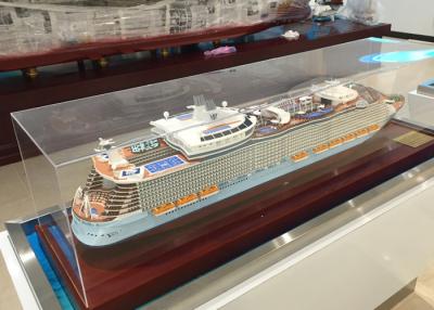 China Portable Oasis Of The Seas Model Navigator Of The Seas Cruise Ship Series for sale