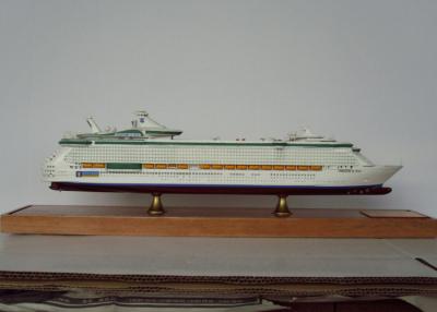 China Scale 1:900 Outdoor Decoration Carnival freedom Cruise Ship Model With Alloy Diecast  Anchor Material for sale