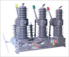 China ZW32-24kV Three Phase Outdoor Vacuum Type Circuit Breaker High Voltage for sale