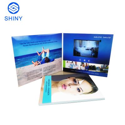 China CMYK Printing Hd Screen LCD Video Brochure Card For Greeting Cards for sale