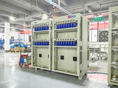中国 Lithium Ion Battery 5V 100A  Prismatic Charging Discharging Cell 販売のため