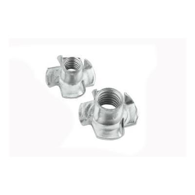China DIN1624 Carbon Steel Zinc Plated Four Claw Tee Nut Furniture Wood Insert Nut for sale