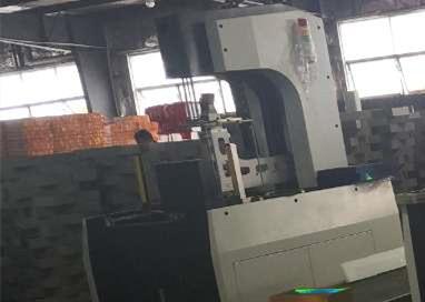 Chine Parfumez la machine d'emballage de boîte pour les usines de empaquetage de boîte à vendre