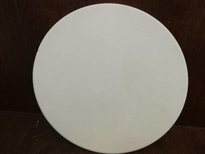 China Pan refractario de la piedra de la pizza de la cordierita profesional que asa a la parrilla el color blanco en venta