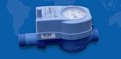 China Remote Read Prepaid Smart Water Meter With Built Remote Controller for sale