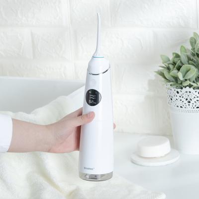 China IPX7 Waterproof Portable Oral Irrigator With 2000mAh Lithium Battery for sale