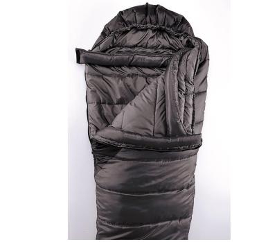 China 1.5kg Winter Sleeping Bag With Two Way Zipper And Adjustable Hood for sale
