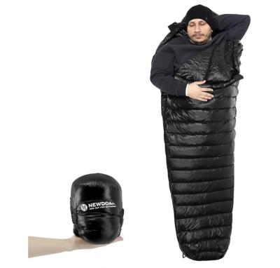 China Stay Warm And Comfortable With This Hooded Wearable Sleeping Bag for sale