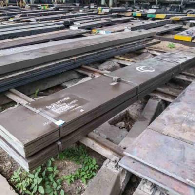 Chine Inconel 725 plaques d'acier d'alliage allié la surface de meulage lumineuse de noir de barre plate d'acier à vendre