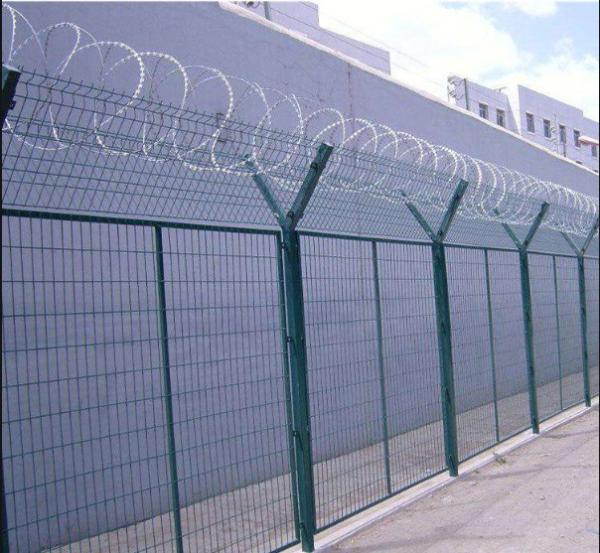 Quality Galvanized PVC coated anti climb airport security fencing panels for sale