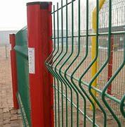 China 4.5mm High Security Curvy Steel Wire Mesh Fence PVC Coated Galvanized Steel Welded Fencing with 3 bending for sale
