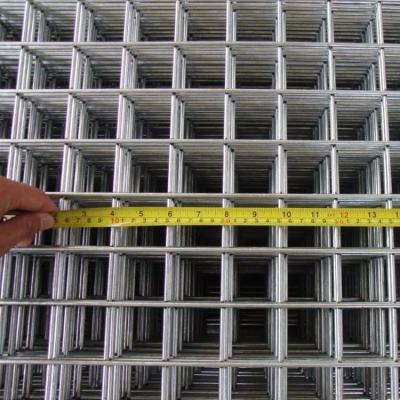 China 6ft hot dipped welded wire mesh roll galvanized welded mesh fencing for sale