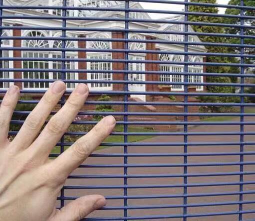 Quality Hot Selling 12.7*76.2mm Anti Climb 358 welded wire mesh Fence  Fencing Panel for sale