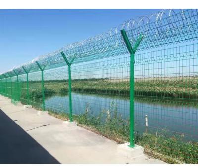 China Airport Fence 3D Wire Mesh Fence Board Decorative Garden Fences for sale