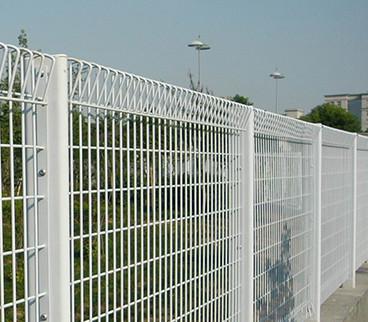 China Roll Top Welded 4.0mm Brc Wire Mesh Fence Garden Decoration for sale
