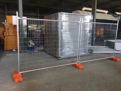 China Secure Reusable Plastic Feet Movable Temporary Fence For Construction Sites for sale