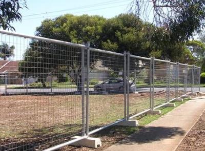 China Chain Link Panel 50x50mm Temporary Metal Fence Movable Sustainable for sale