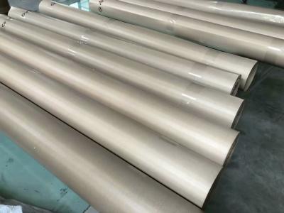 Chine Isolation de la largeur maximum enduite tout simplement tissée du tissu 1200mm de fibre de verre de PTFE à vendre