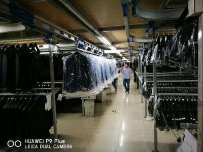 Chine Système accrochant de vêtement vertical de convoyeur de l'entrepôt solides solubles à vendre