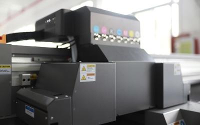 China Autofilmposter Vensterpapierprinter Automatische digitale drukmachine Te koop