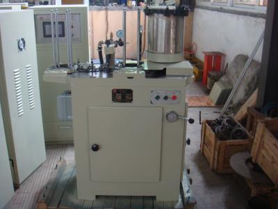Chine Le double meurent en couvrant la machine de presse de poinçon automatique pour Tin Can Box Making à vendre