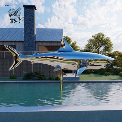 Китай Stainless Steel Shark Sculpture Mirror Polished Fish Metal Animal Swimming Pool Sculpture Outdoor Large Modern продается