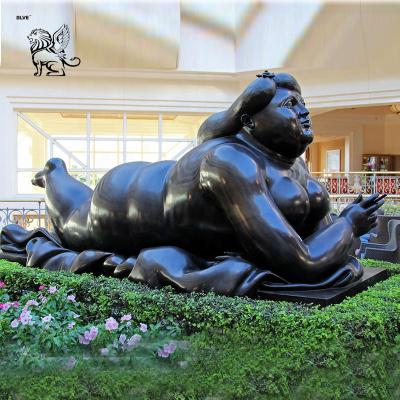 China Escultura desnuda gorda de bronce Art Large Outdoor Decoration moderno de la mujer de señora Art Statues Fernando Botero Lying de BLVE en venta