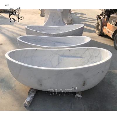 China BLVE Natural Stone Free Standing Whirlpool Bathtub Solid Carrara Marble Bathroom Tub Large European Style en venta