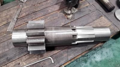 China CNC Machining Spur Gear Shaft With Quenching Heat Treatment for sale