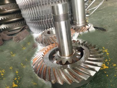 China 20 Teeth Spiral Bevel Gears With Axial Pitch 2.5 60mm Hole Diameter en venta