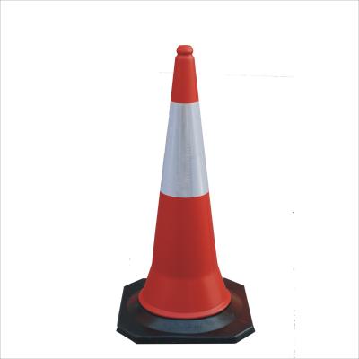 China 1M Rubber Base Reflective PE Cone Road Traffic Warning Cone Ice Cream 1000mm for sale
