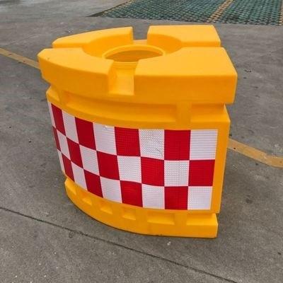China Triple Red And White Reflective Warning Roll Plastic Water Toilet for sale