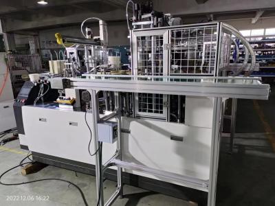 China Dauerhafte benutzerfreundliche automatische Papierschalen-Maschine Energiesparend zu verkaufen